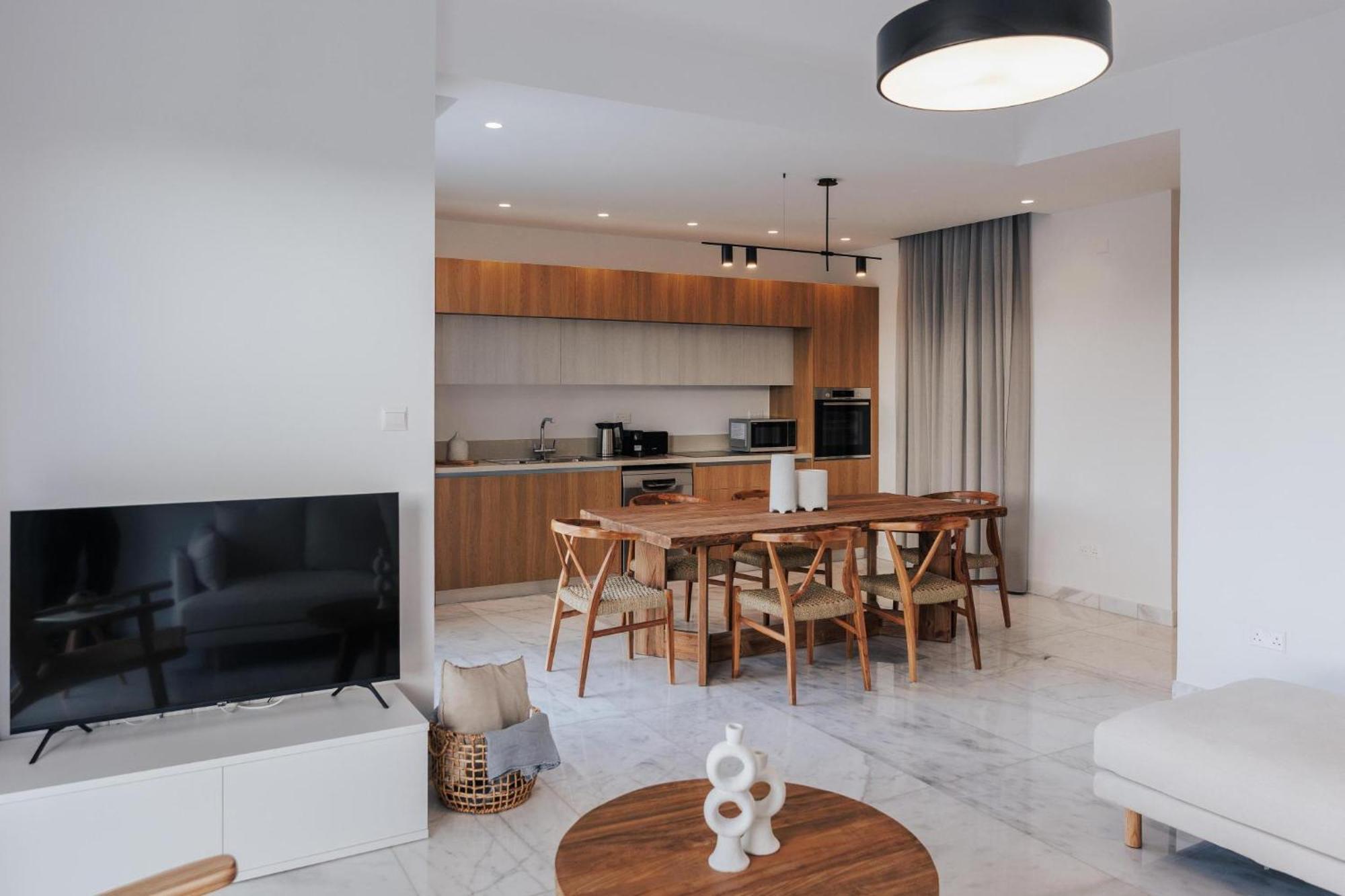 Villa Oasis 6 *